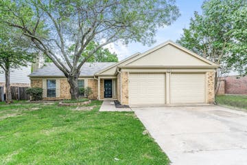 1712 Homestead St Flower Mound, TX 75028